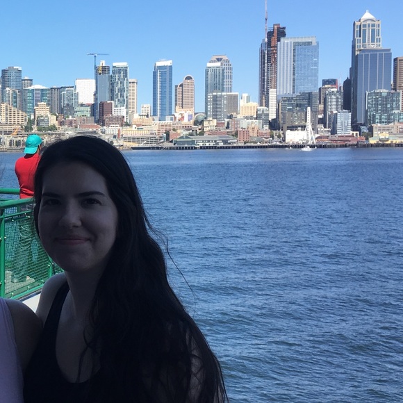 Meet your Posher, Ruth - Picture 2 of 3